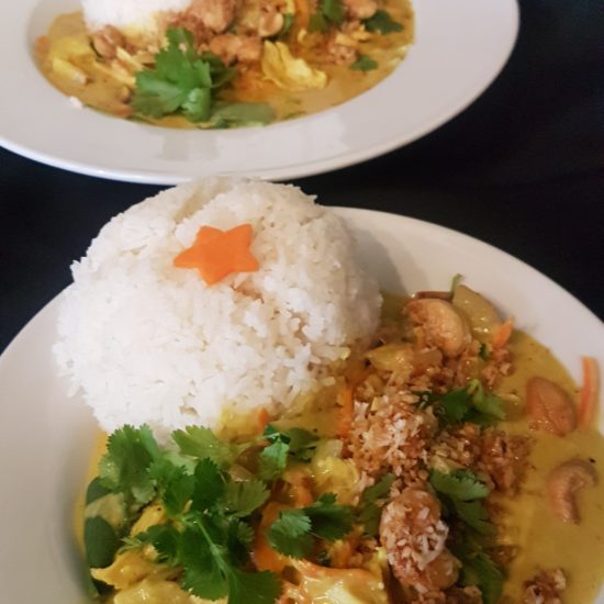 Yellow Curry with toasted coconut & cashew nuts